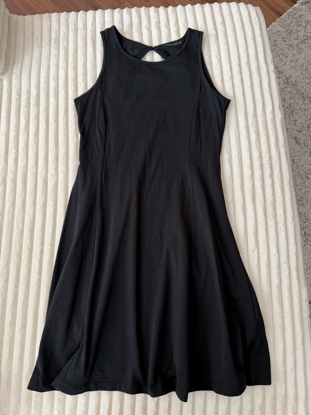 Women's Black Sleeveless Dress with Keyhole Back. XL